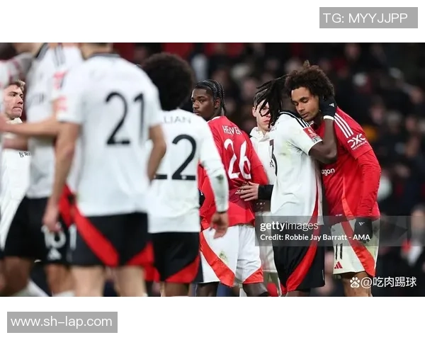 点球时刻的心理博弈：他能否战胜内心的恐惧再次命中目标